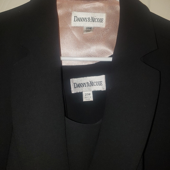 Danny & Nicole 2 piece beautiful black dress - Picture 3 of 4